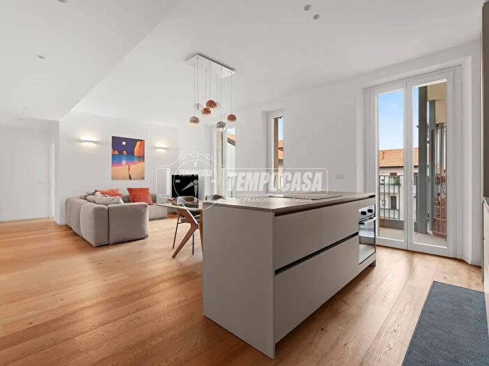 Appartamento quadrilocale in affitto in Corso XXII Marzo, Milano