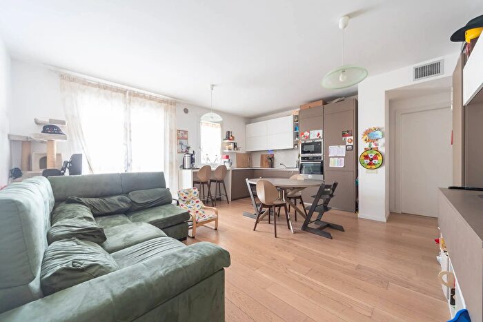 Appartamento trilocale in vendita in Via Noto a, Milano