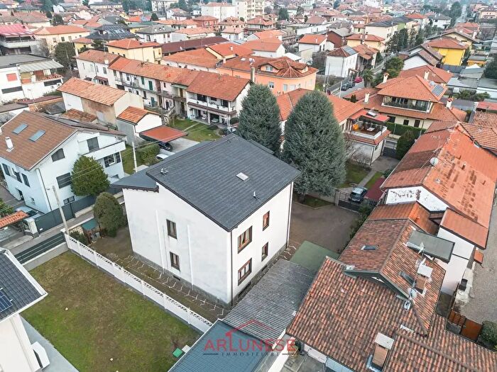 Case in Vendita e in Affitto - 2