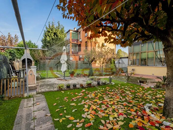 Appartamento trilocale in vendita in Via Giovanni Demin, Padova