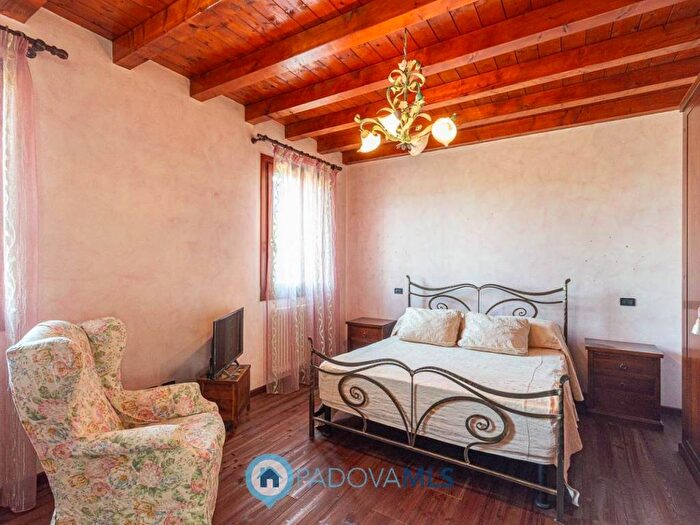 Casa con 5 locali in vendita in Via Campolongo, Due Carrare