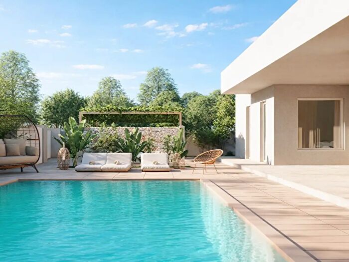 Casa con 8 locali in vendita in Via Rodi Garganico, Lecce