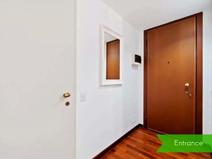 Appartamento monolocale in affitto in Piazza San Marco, Milano