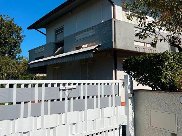 Casa con 6 locali in affitto in Via del Paradiso, Centro, Forte dei Marmi