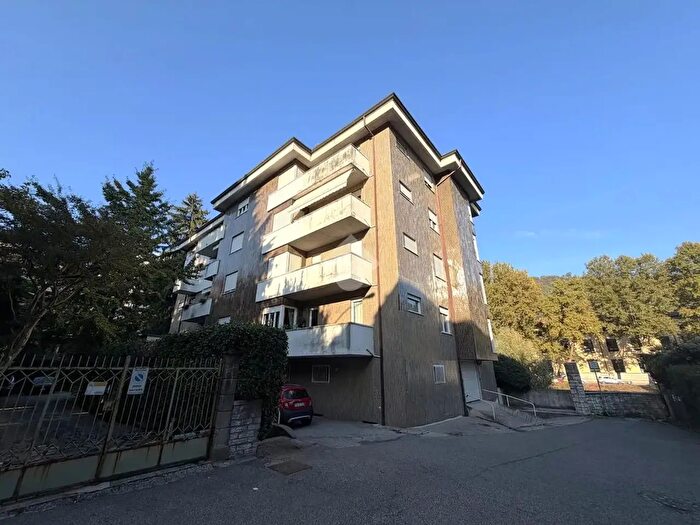 Appartamento quadrilocale in vendita in Via Arnaldo Fusinato, Valdagno