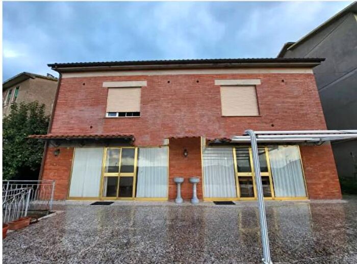 Casa con 6 locali in vendita in Via Alcini, Giove