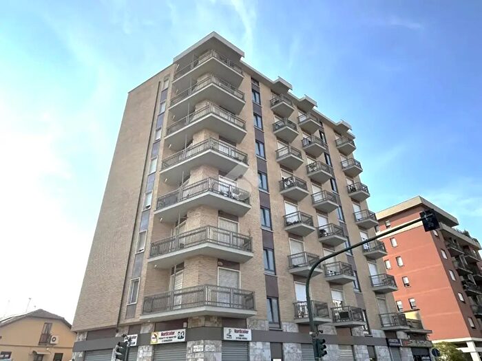 Appartamento bilocale in vendita in Via Pietro Cossa, Torino
