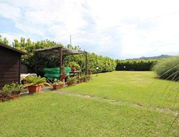 Casa con 5 locali in vendita in Santo Stefano Di Magra