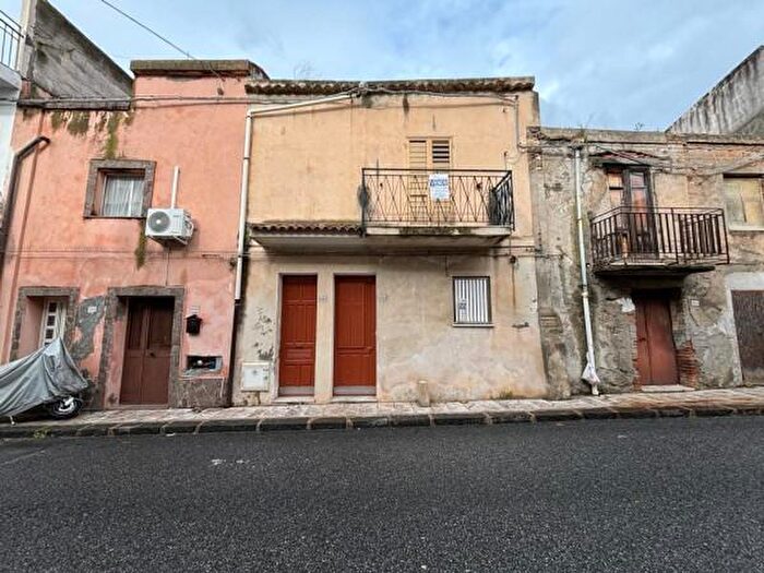 Casa con 5 locali in vendita in Corso Giuseppe Garibaldi, San Filippo Del Mela