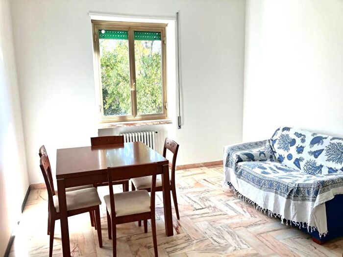 Appartamento trilocale in affitto in Piazzale dei Bonificatori, Centro Storico, Latina