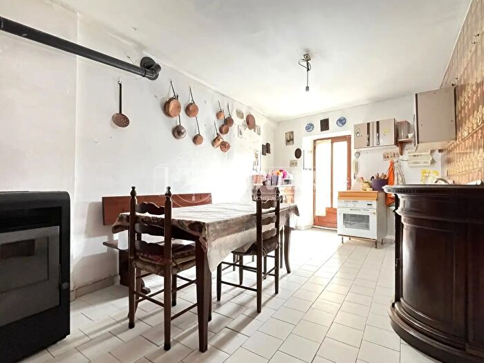 Casa con 5 locali in vendita in Via Carlo Vigna, San Giorgio Canavese