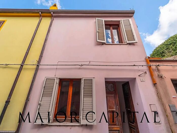 Casa quadrilocale in vendita in Via Giuseppe Garibaldi Snc, Oschiri