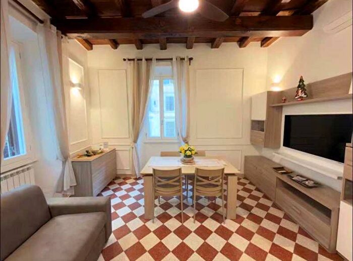 Appartamento bilocale in affitto in Via del Boccaccio, Barberini, Roma