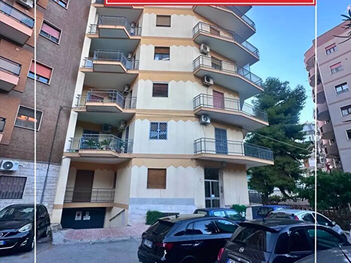 Appartamento bilocale in vendita in Via Polesine, Taranto
