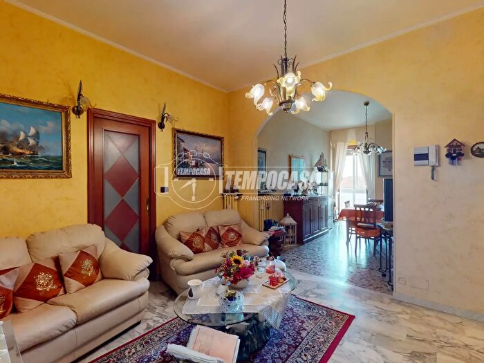 Appartamento trilocale in vendita in Via Francesco Rismondo, Torino