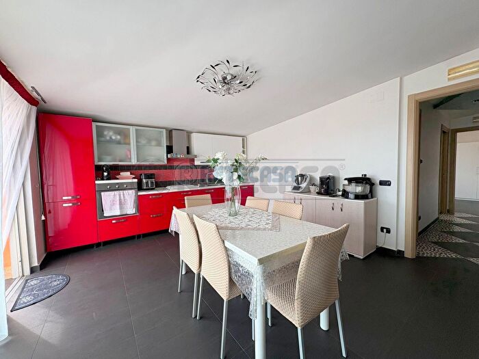 Appartamento trilocale in vendita in Via Nicola Gaglione, Marcianise