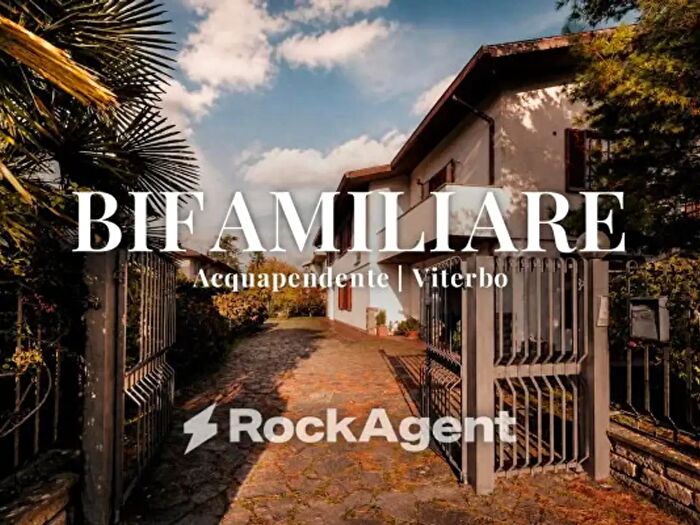 Casa con 6 locali in vendita in Via Marzo, Acquapendente