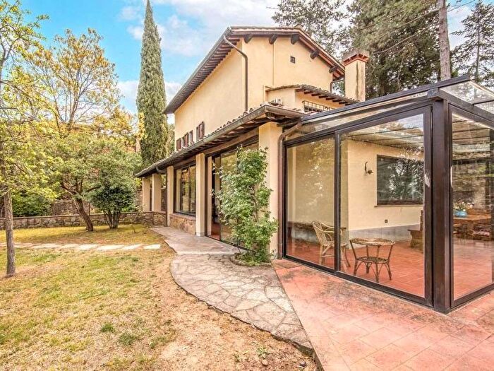 Appartamento con 6 locali in affitto in VIA DEL PONTE A IOZZI, Impruneta