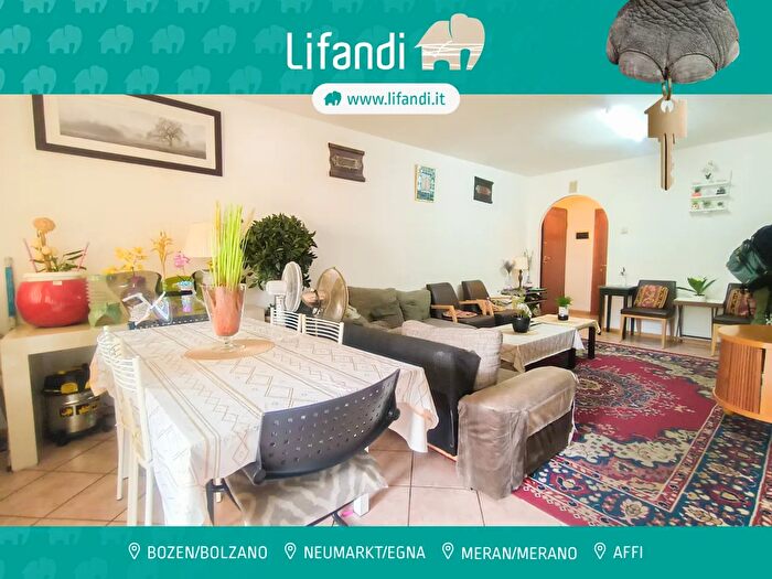 Appartamento trilocale in vendita in Laurinstraße Via Laurin, Merano