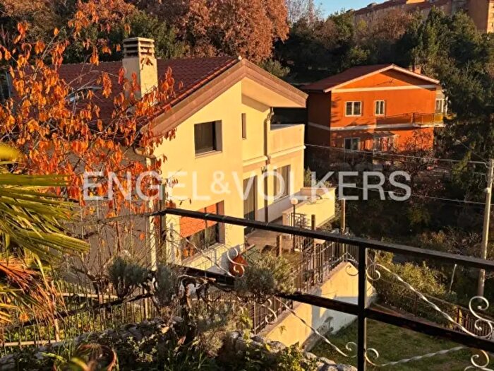 Casa con 5 locali in vendita in Via Rio Spinoleto, Trieste