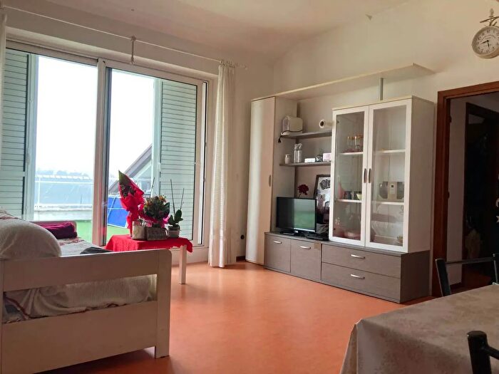 Appartamento trilocale in vendita in Ancona