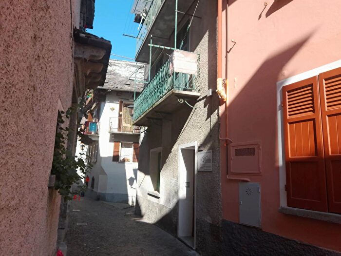 Casa con 6 locali in vendita in Santa Maria Maggiore, Santa Maria Maggiore