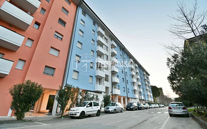 Appartamento trilocale in vendita in Viale dei Platani, Ascoli Piceno