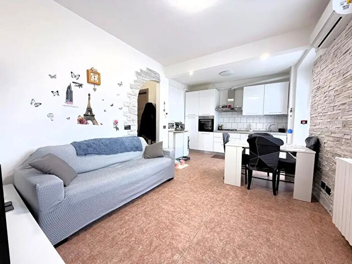 Appartamento bilocale in vendita in Via Parravicini, Santo Stefano Ticino