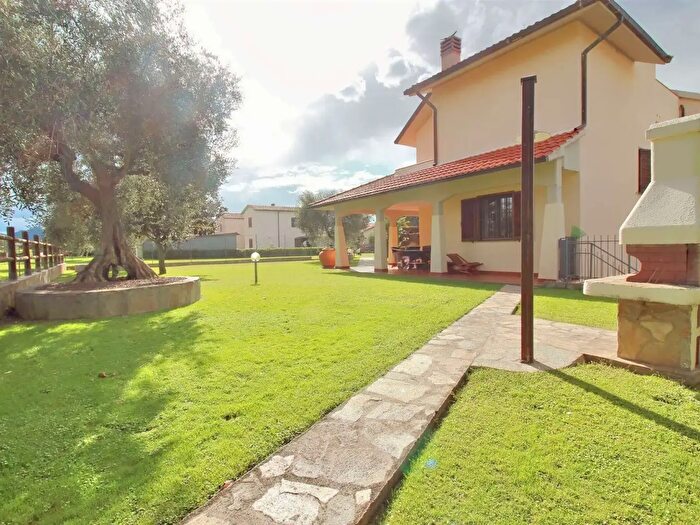 Case in Vendita e in Affitto - 3