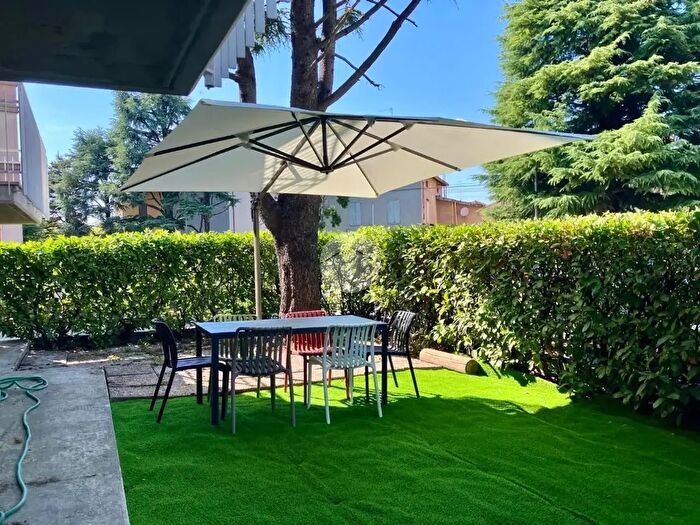 Appartamento quadrilocale in affitto in Via Domenico Muzzi, Parma