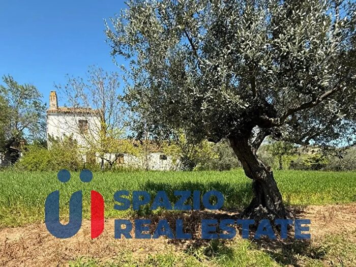 Casa con 5 locali in vendita in Strada Fagnano, Citta SantAngelo