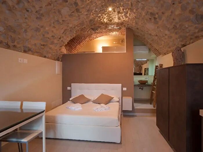 Appartamento monolocale in vendita in Via Trento, San Felice Del Benaco