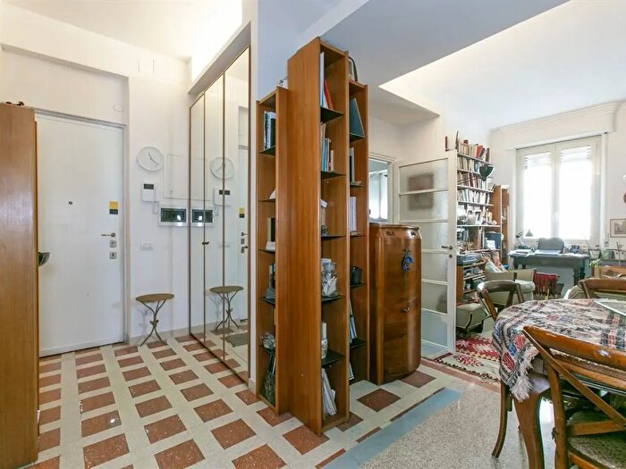 Appartamento bilocale in vendita in Via Mirandola, Roma