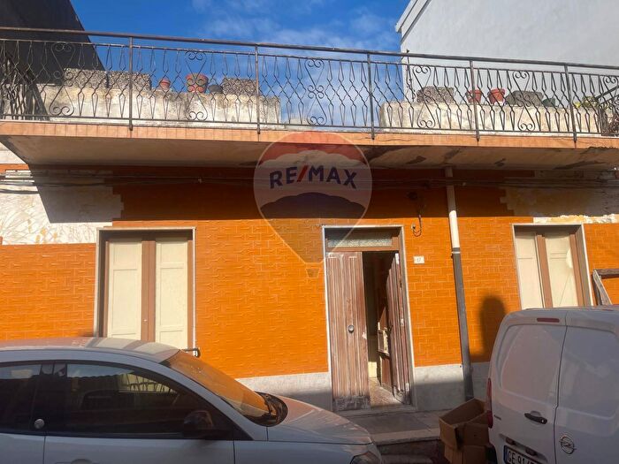 Appartamento con 7 locali in vendita in Via Pio X, Siracusa