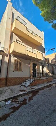 Casa con 6 locali in vendita in Piazza San Giovanni, Castelvetrano