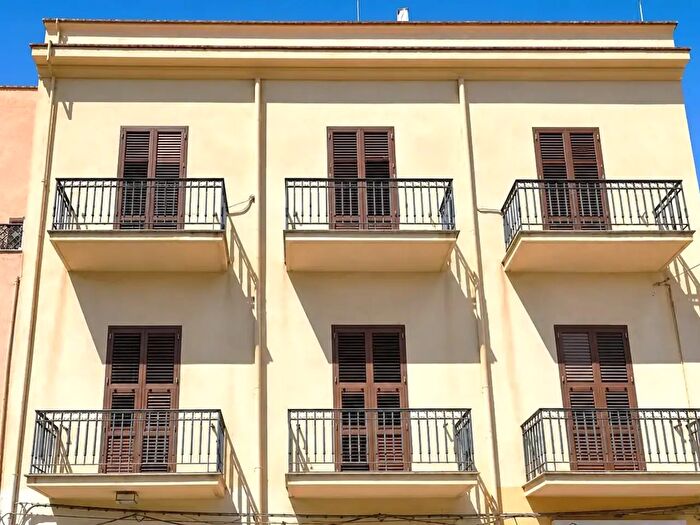 Appartamento con 5 locali in vendita in Mazara Del Vallo