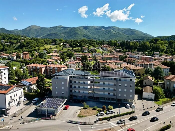 Appartamento trilocale in vendita in Via Mazzini a, Cisano Bergamasco