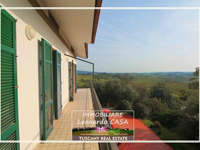 Appartamento con 6 locali in vendita in Cerreto Guidi