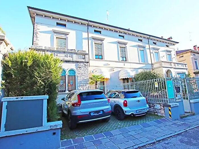 Appartamento con 5 locali in vendita in Via Verdi, Bergamo