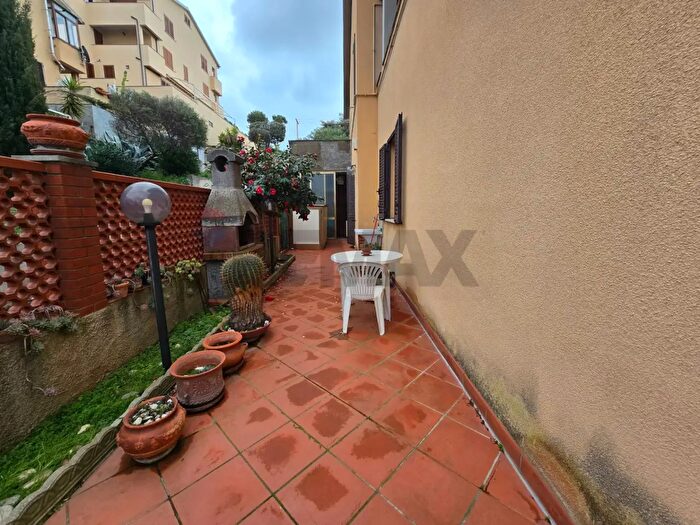 Appartamento con 5 locali in vendita in Piombino