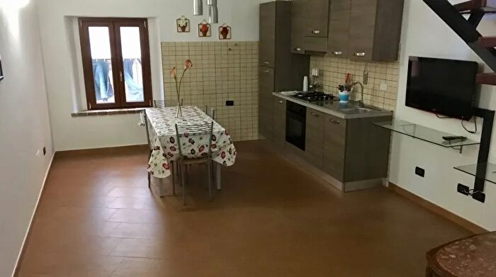 Appartamento con 5 locali in vendita in Corso Appio Claudio Fondi Centro Storico, Fondi