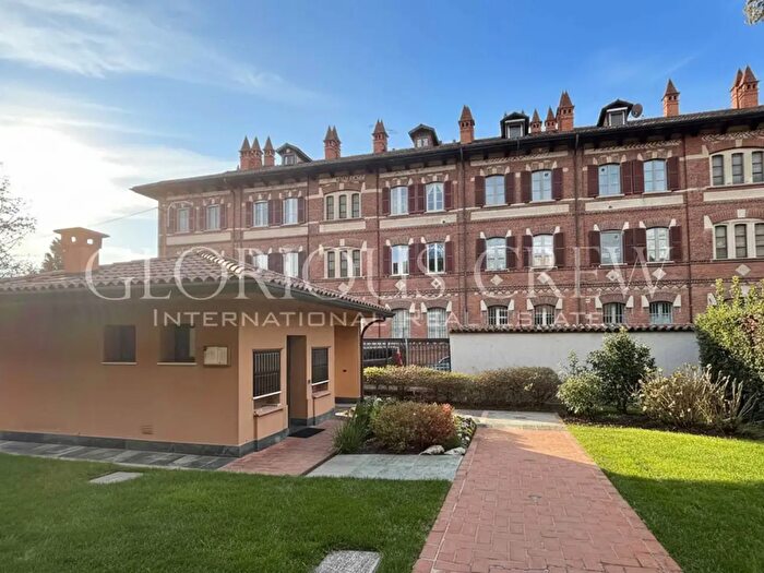 Appartamento quadrilocale in vendita in Via Grazie Vecchie, Monza