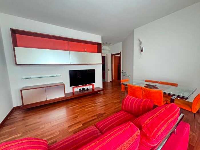 Appartamento bilocale in affitto in Via Val di Sole, Milano