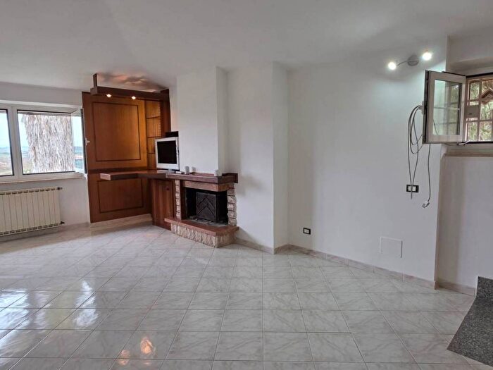 Casa quadrilocale in affitto in Via Monte Della Castagna, Monte Rigorio, Morlupo