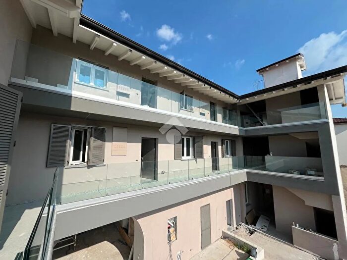 Appartamento trilocale in vendita in Via Cesare Battisti, Telgate