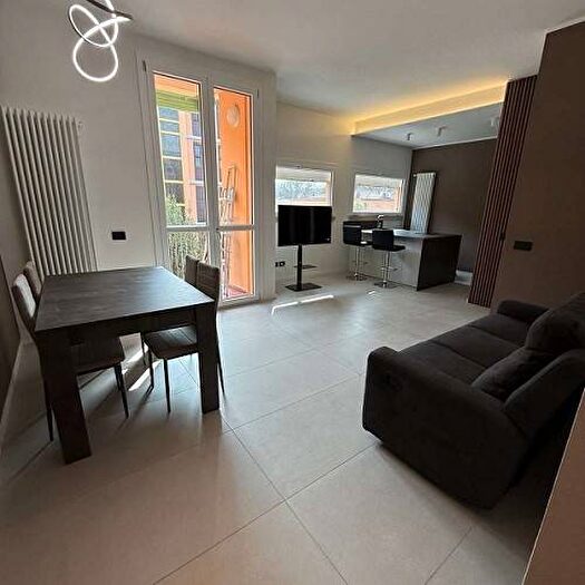 Appartamento trilocale in affitto in Via Dario Niccodemi, Sacca Stazione, Modena