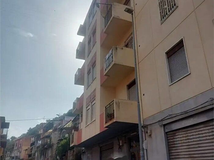 Appartamento quadrilocale in vendita in Via Comunale Santo, Messina