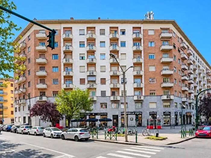 Appartamento trilocale in vendita in Via Montevideo, Torino