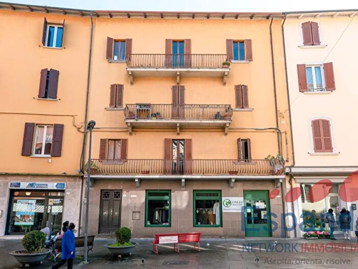 Appartamento con 5 locali in vendita in Piazza Capitani della Montagna, Vergato