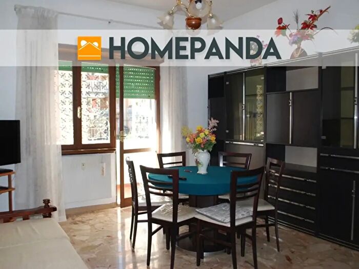 Appartamento con 6 locali in affitto in Via Tommaso Bernetti, Roma